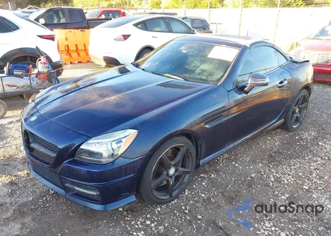 2015 Mercedes-Benz Slk 250 z USA, uszkodzony, nr VIN WDDPK4HA2FF108287